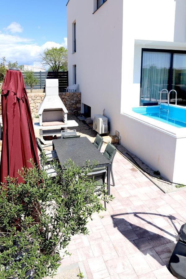Apartments Terra Sun With Private Pool Or Jacuzzi Njivice Exteriér fotografie